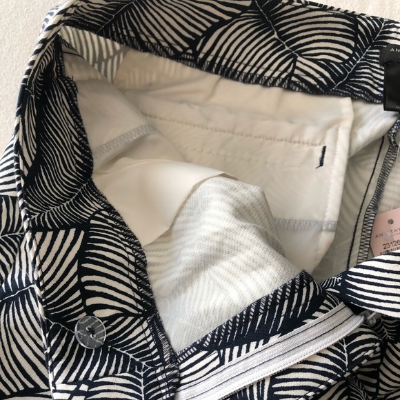 Ann Taylor Factory Navy Palm Print Capri Size 12P - Picture 5 of 6